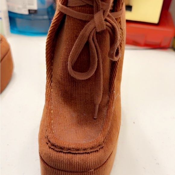 Jessica Simpson Brown Suede Platform Ankle Boots - Picture 5 of 5